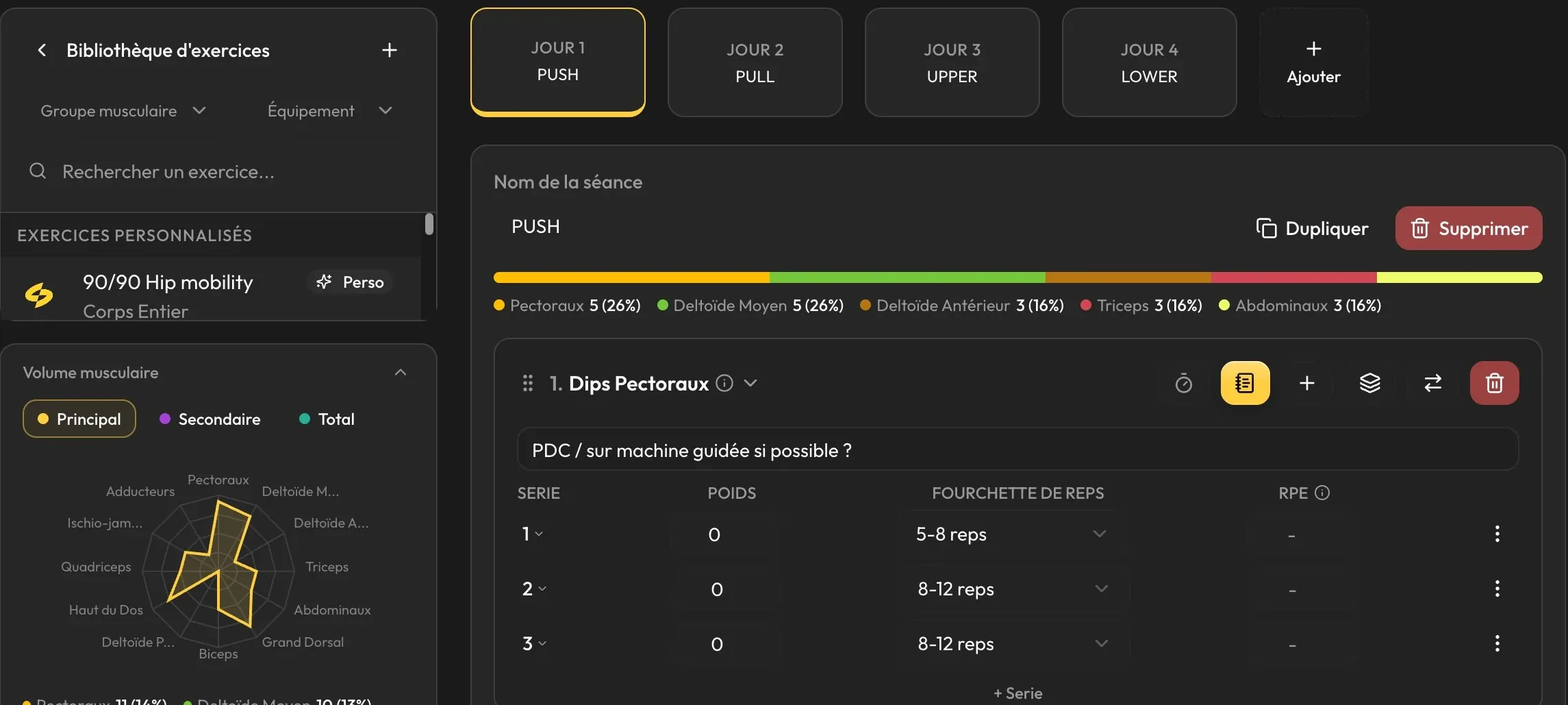 Éditeur de programme Synergy : jours Push, Pull, Upper, Lower, bibliothèque d'exercices et volume musculaire
