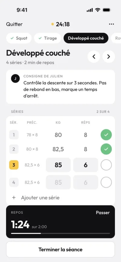 Séance en cours dans l'app client : consigne du coach, séries à valider et minuteur de repos